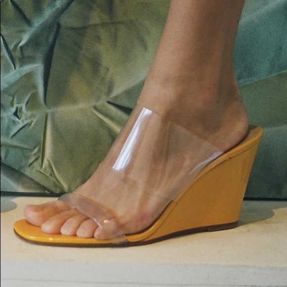 Maryam Nassir Zadeh Olympia Wedge in Apricot NIB - Picture 2 of 2